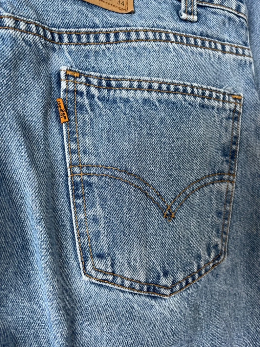 Vintage Levis 550 Jeans Mens 38x34 Orange Tab Made in USA Relaxed fit 90s